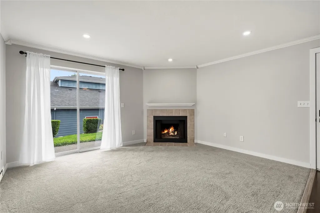 16817 Larch Way Lynnwood WA 98037