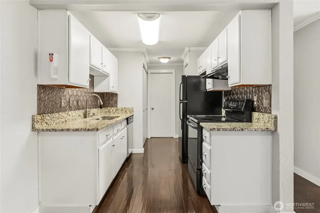 16817 Larch Way Lynnwood WA 98037