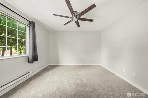16817 Larch Way Lynnwood WA 98037