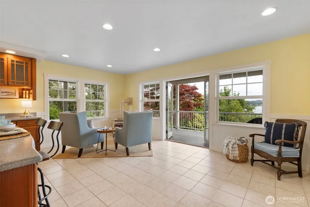 17164 Lemolo Shore Drive NE Poulsbo WA 98370
