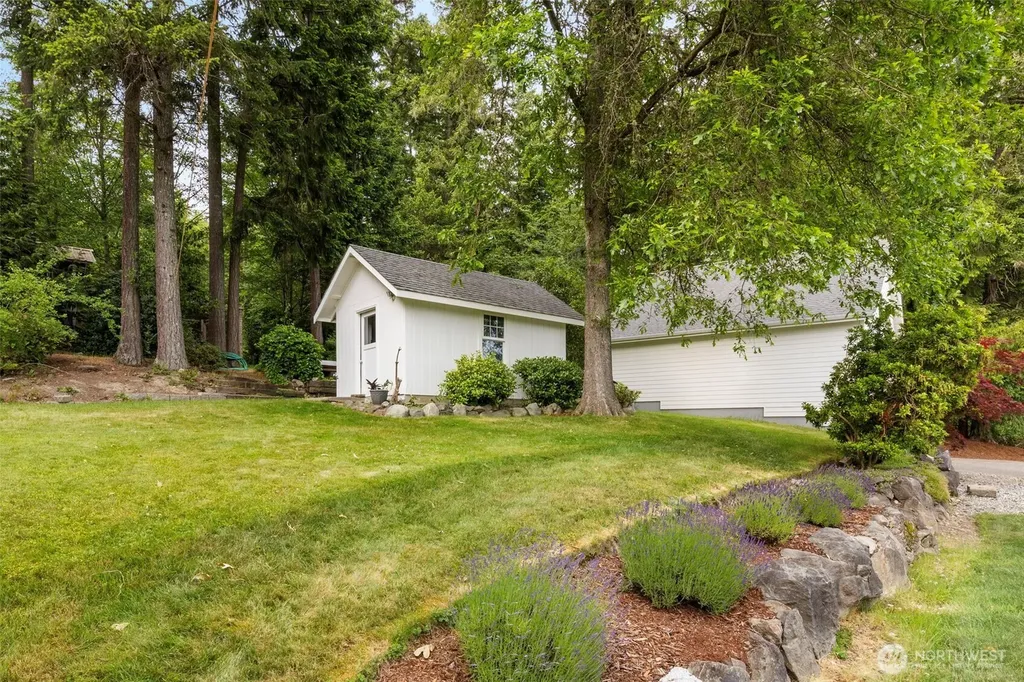 17164 Lemolo Shore Drive NE Poulsbo WA 98370
