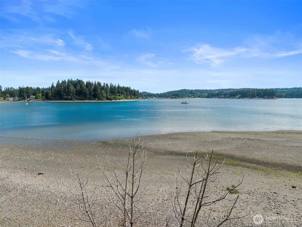 17164 Lemolo Shore Drive NE Poulsbo WA 98370