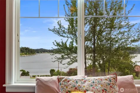 17164 Lemolo Shore Drive NE Poulsbo WA 98370