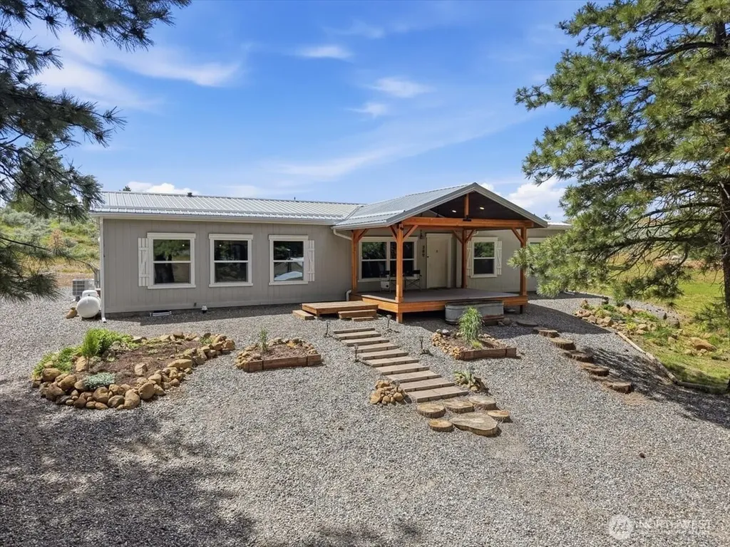 389 Muledeer East Wenatchee WA 98802