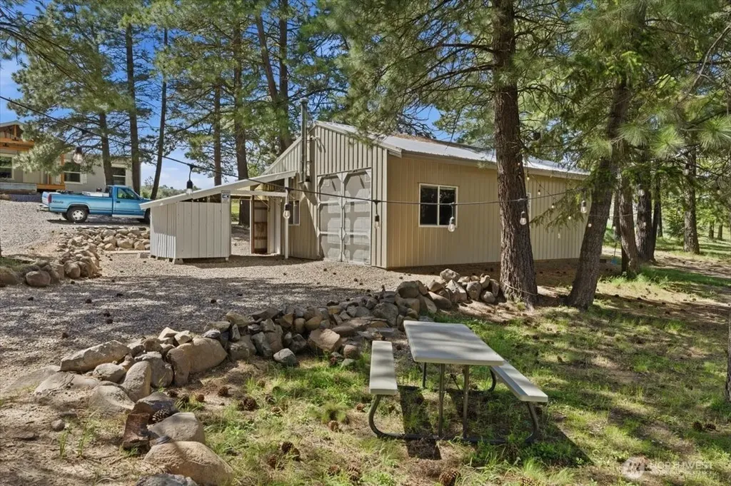 389 Muledeer East Wenatchee WA 98802