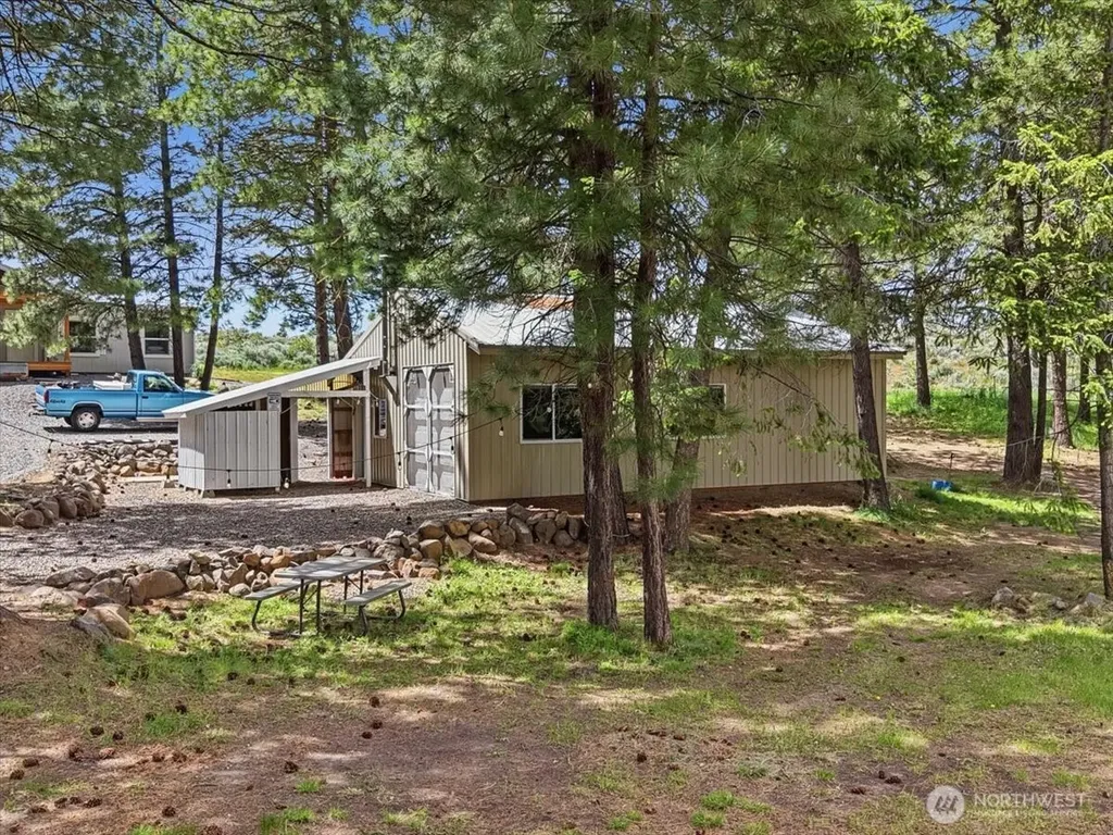 389 Muledeer East Wenatchee WA 98802