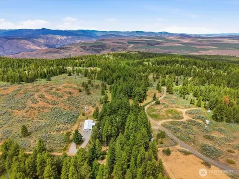 389 Muledeer East Wenatchee WA 98802