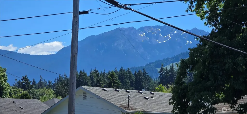532 E 6th Street Port Angeles WA 98362