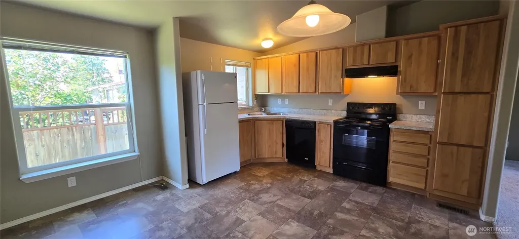 532 E 6th Street Port Angeles WA 98362