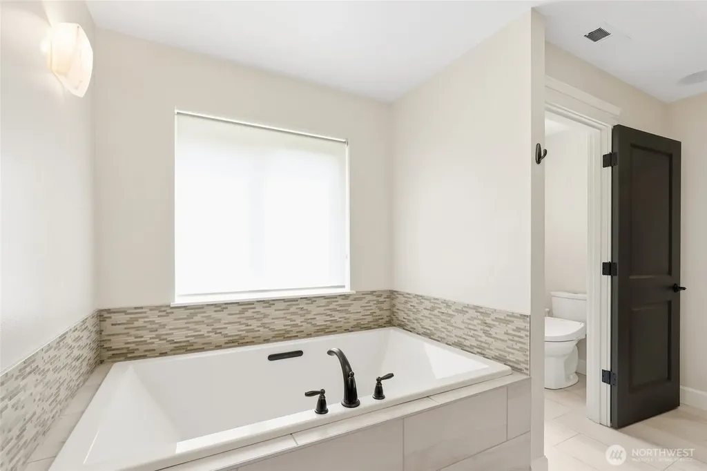 20126 SE 308th Street Kent WA 98042