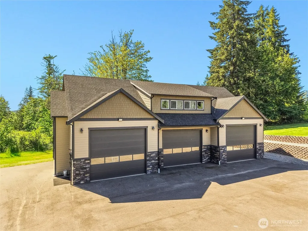 10308 400th Street E Eatonville WA 98328