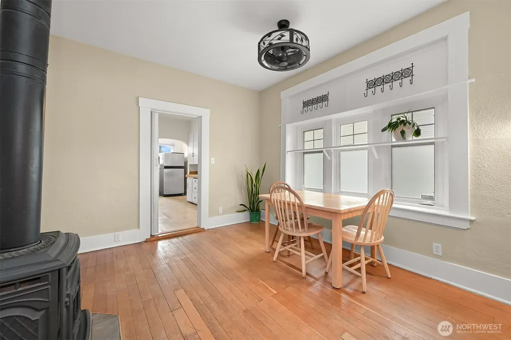 2006 Iron Street Bellingham WA 98225