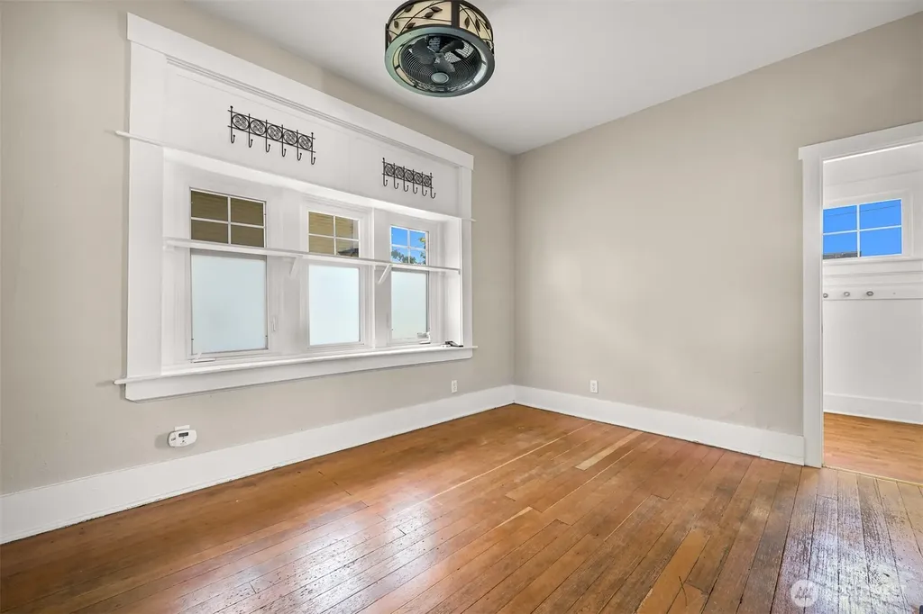 2006 Iron Street Bellingham WA 98225