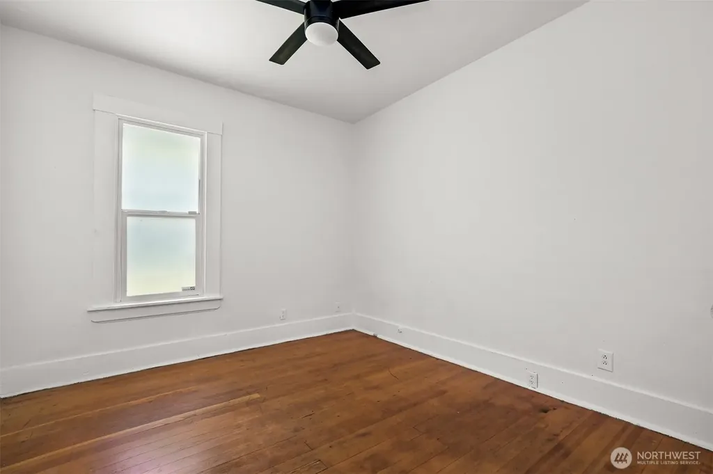 2006 Iron Street Bellingham WA 98225