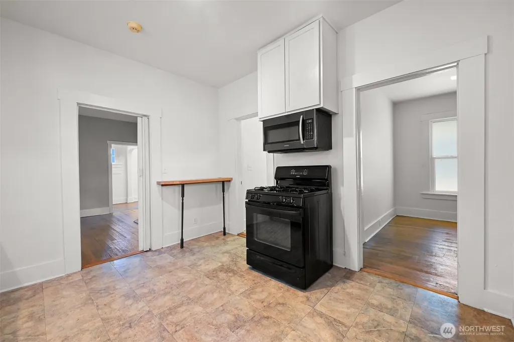 2006 Iron Street Bellingham WA 98225