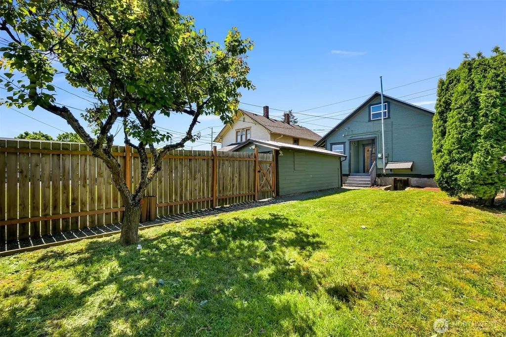 2006 Iron Street Bellingham WA 98225