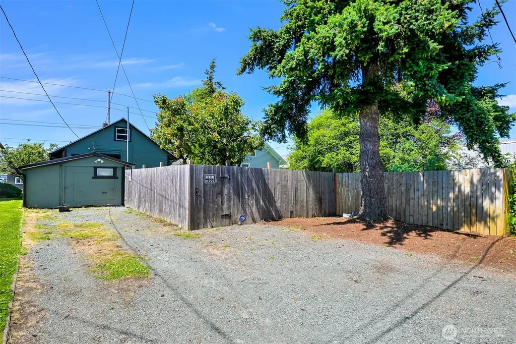 2006 Iron Street Bellingham WA 98225