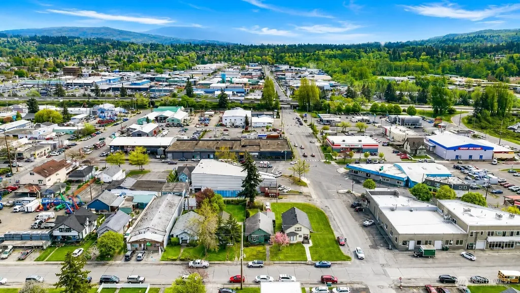 2006 Iron Street Bellingham WA 98225