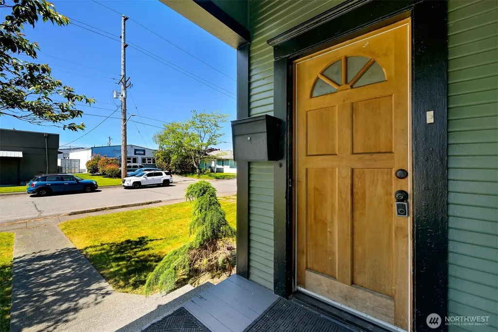 2006 Iron Street Bellingham WA 98225