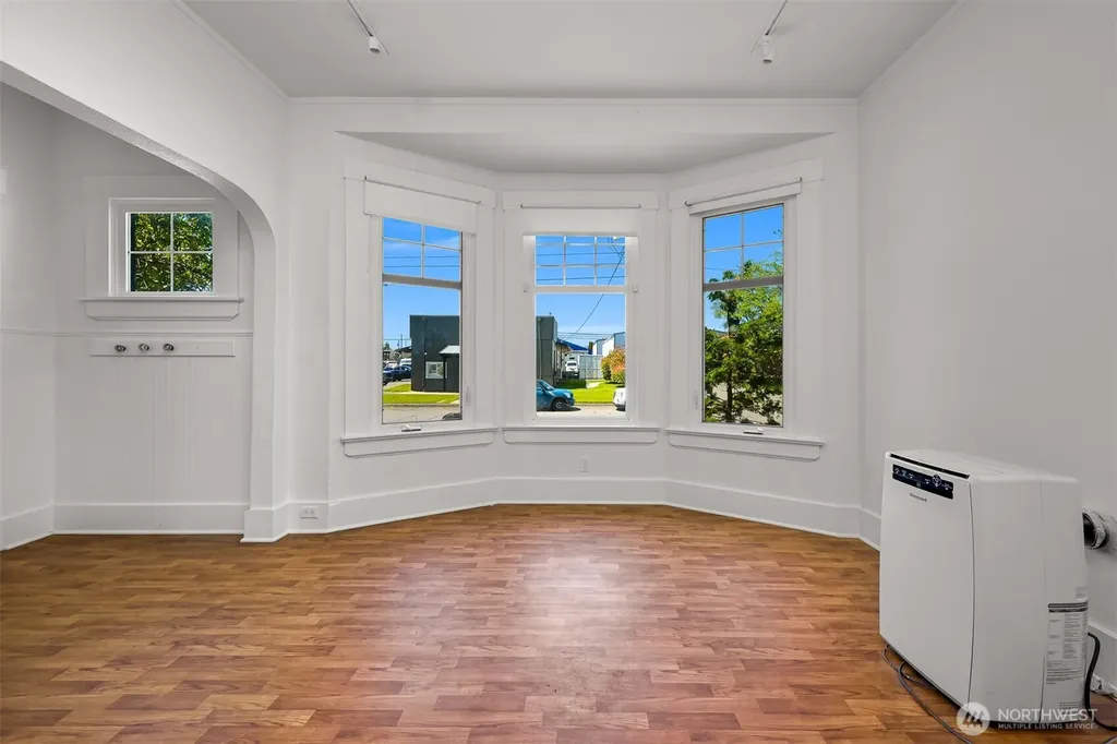 2006 Iron Street Bellingham WA 98225
