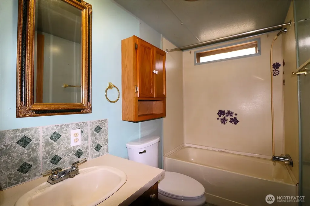 214 Chapman Road Castle Rock WA 98611