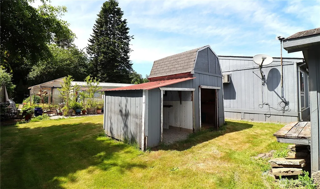 214 Chapman Road Castle Rock WA 98611