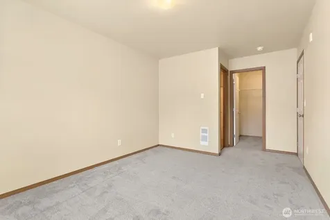 10511 140th Street Ct E Puyallup WA 98374