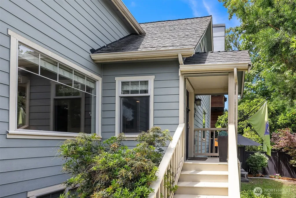 43 W Etruria Seattle WA 98119