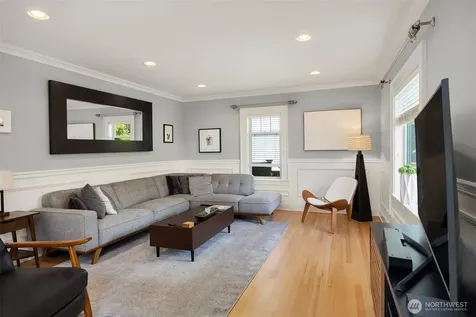 43 W Etruria Seattle WA 98119
