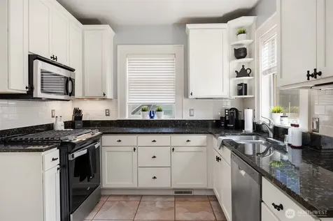 43 W Etruria Seattle WA 98119