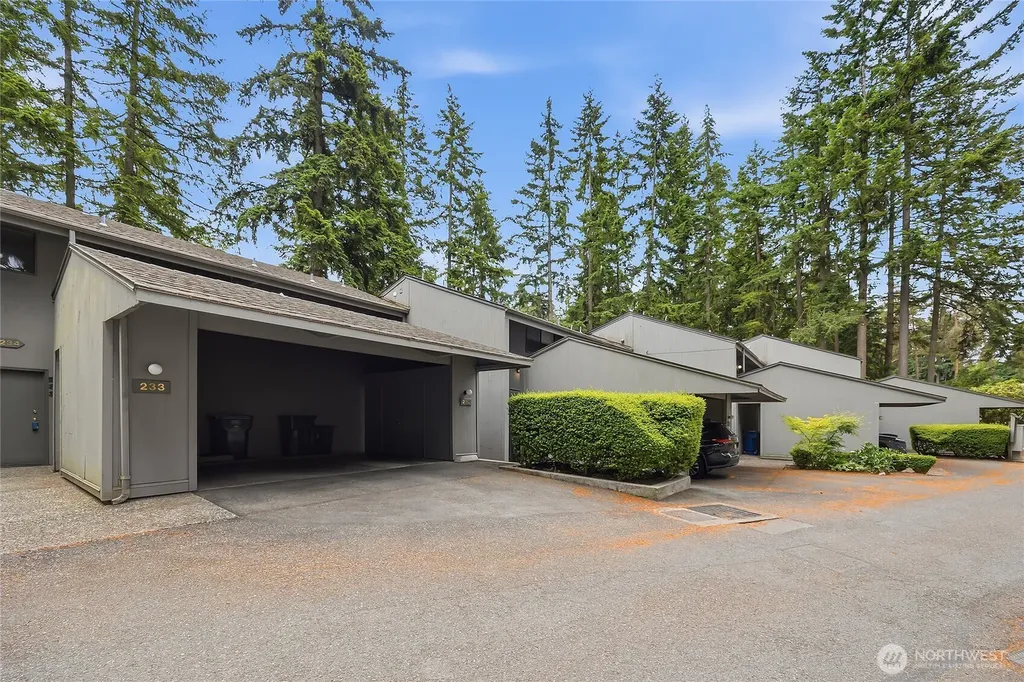 6236 137th Place NE Redmond WA 98052