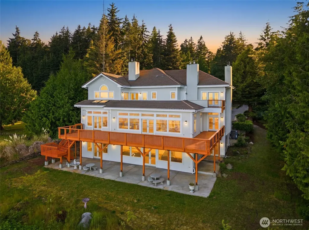 3065 Oak Bay Road Port Hadlock WA 98339
