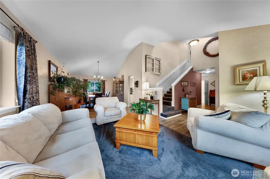 517 SW Dyer Street Oak Harbor WA 98277