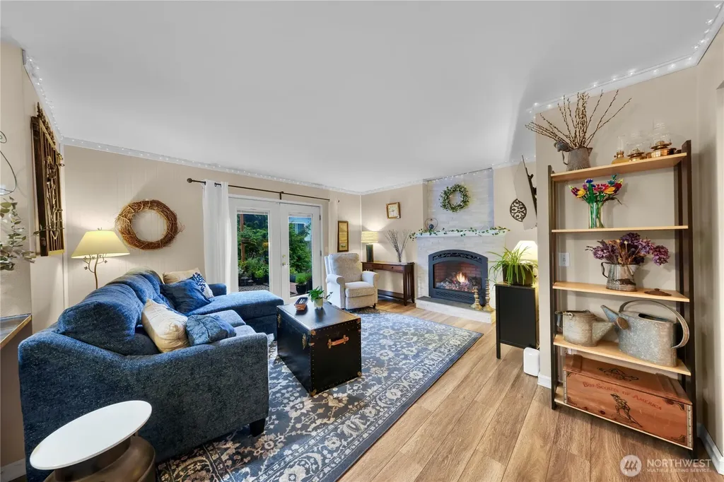 517 SW Dyer Street Oak Harbor WA 98277