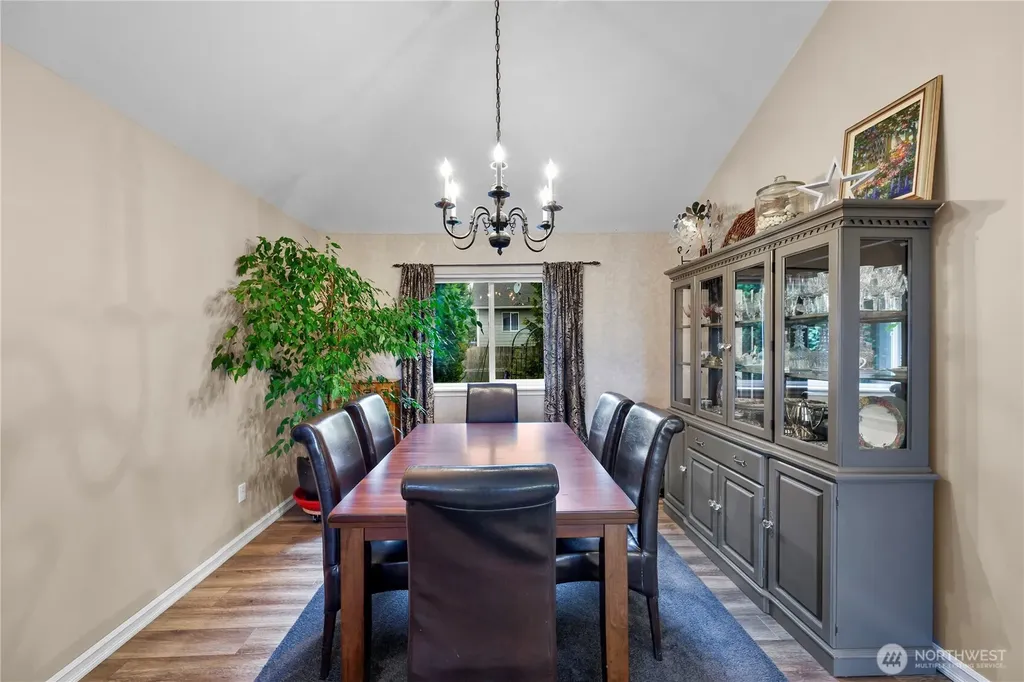 517 SW Dyer Street Oak Harbor WA 98277