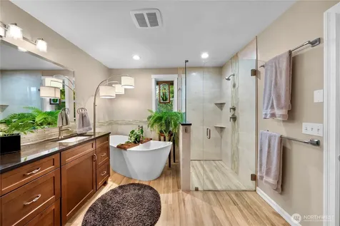 517 SW Dyer Street Oak Harbor WA 98277