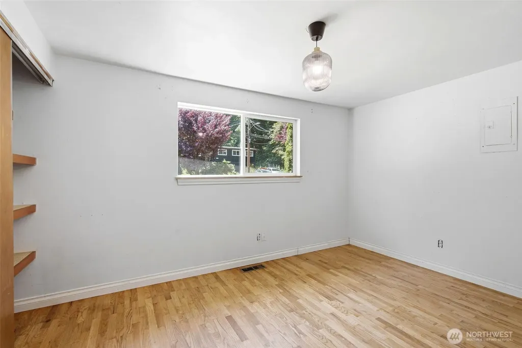 4258 158th Street Tukwila WA 98188