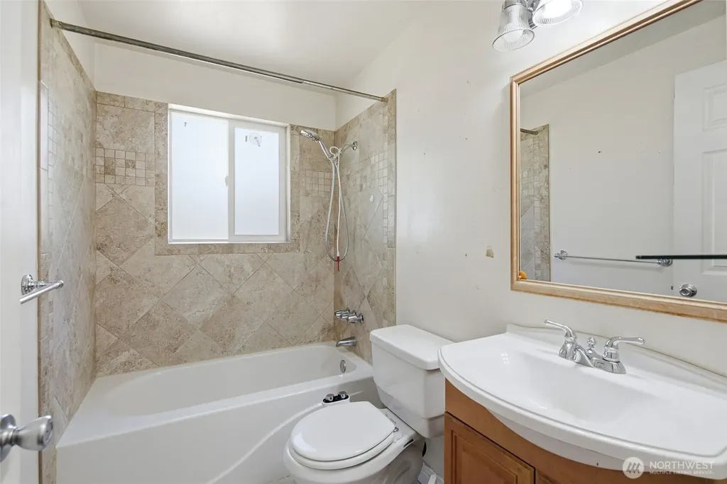 4258 158th Street Tukwila WA 98188