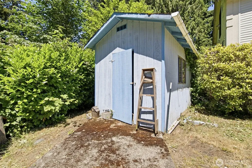 4258 158th Street Tukwila WA 98188