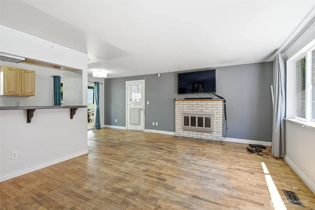 4258 158th Street Tukwila WA 98188