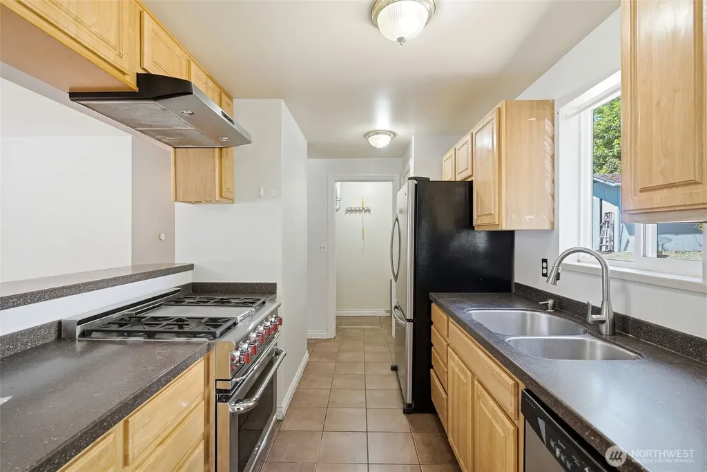 4258 158th Street Tukwila WA 98188
