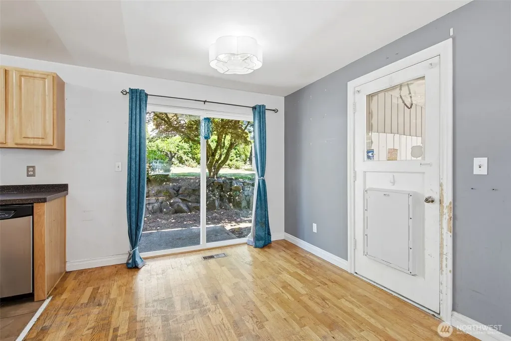 4258 158th Street Tukwila WA 98188