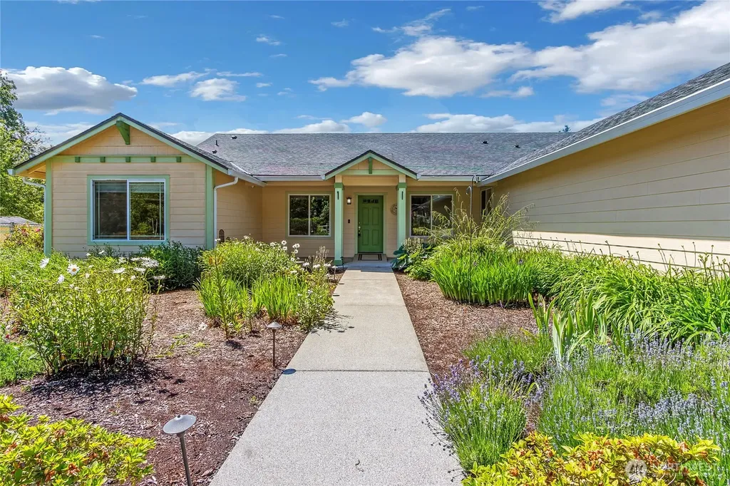 1450 SE Spruce Road Port Orchard WA 98367
