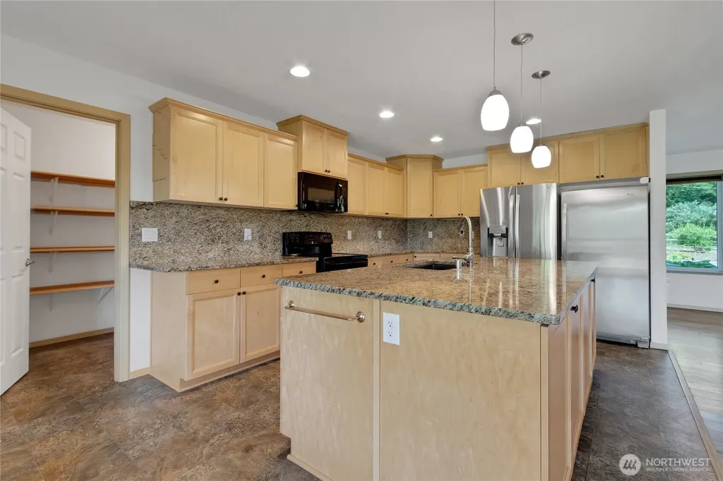 1450 SE Spruce Road Port Orchard WA 98367