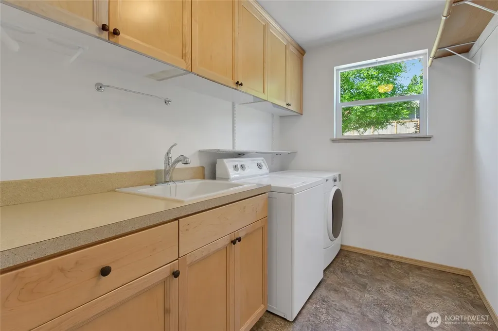 1450 SE Spruce Road Port Orchard WA 98367