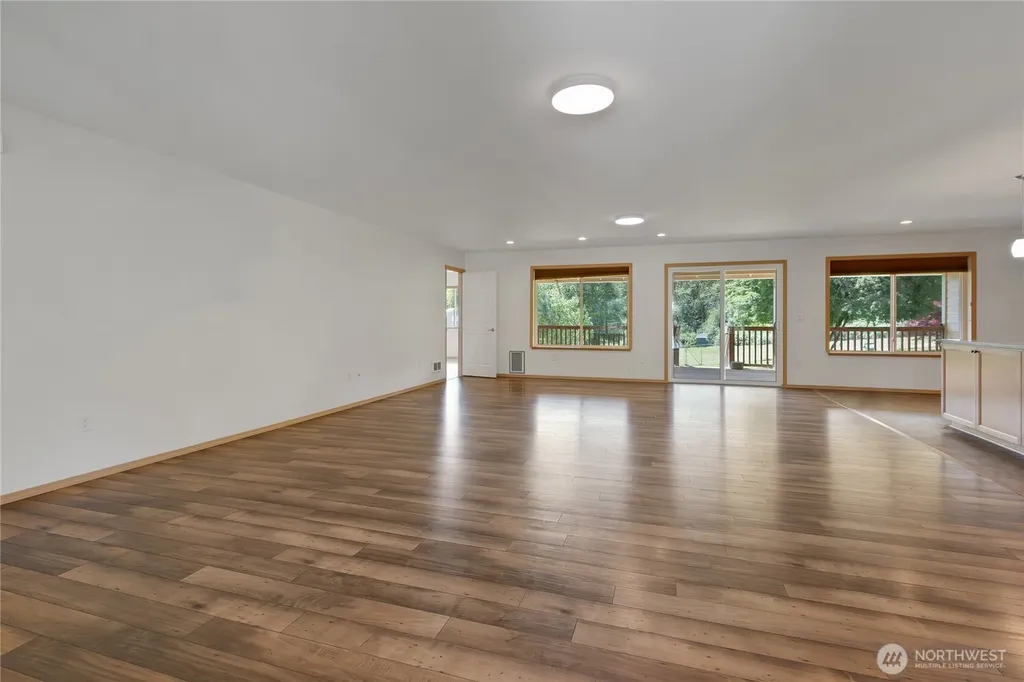 1450 SE Spruce Road Port Orchard WA 98367