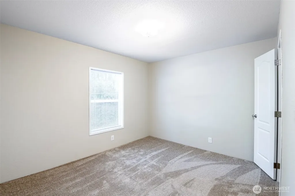 171 NE Hilltop Place Tahuya WA 98588