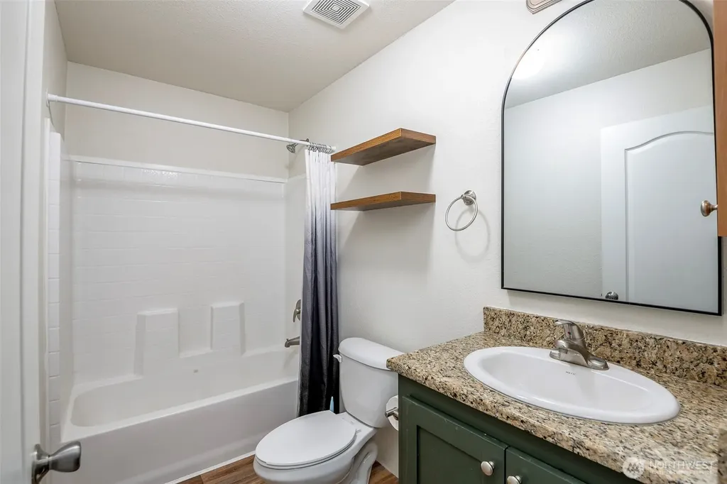 171 NE Hilltop Place Tahuya WA 98588