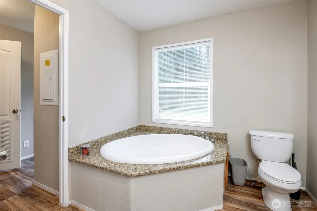 171 NE Hilltop Place Tahuya WA 98588