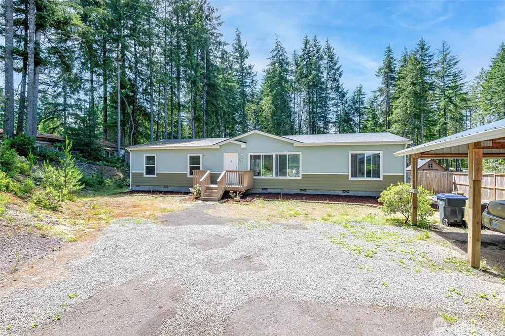171 NE Hilltop Place Tahuya WA 98588